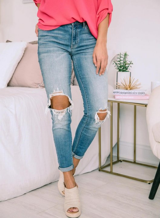 The Kallista Medium Wash Distressed Crop Jeans