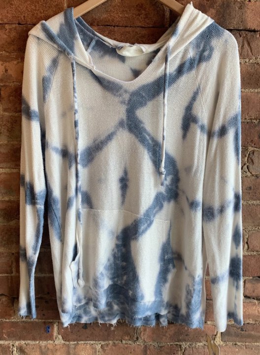 Front Pocketed Tie-dye Hoodie