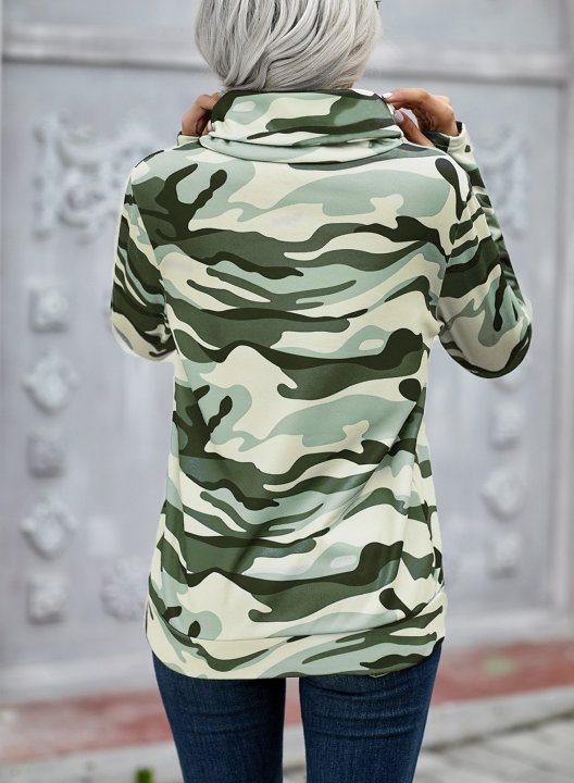 Camo Pocket Turtleneck Casual Sweatshirt