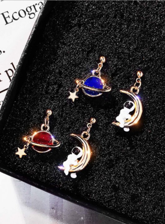 Women's Earrings Cute Fashion Asymmetrical Moon Star Astronaut Earrings