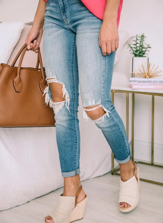 The Kallista Medium Wash Distressed Crop Jeans