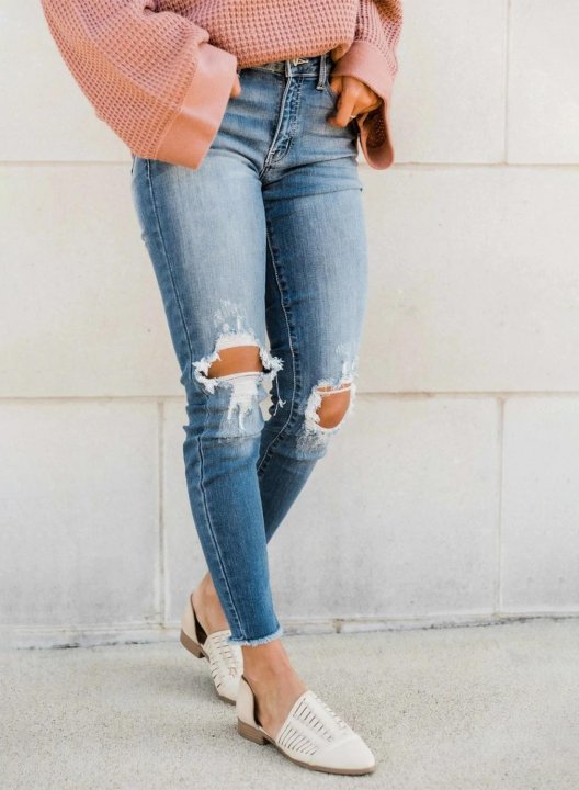 The Kallista Medium Wash Distressed Crop Jeans