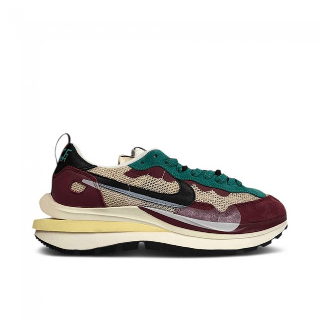 Sacai x Nike Vaporwaffle Red Green DD3035-200