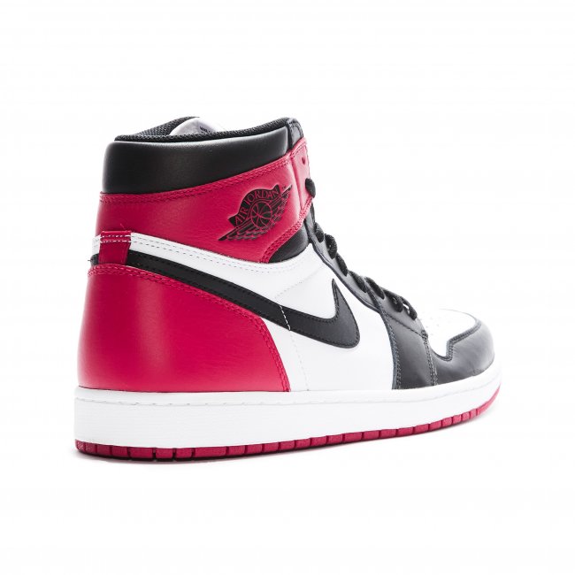 Air Jordan 1 Retro High OG Black Toe 555088-125