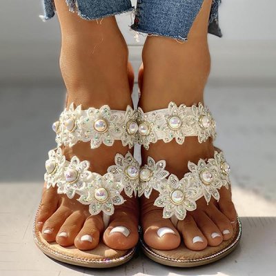 Solespairs Studded Toe Post Flat Slippers