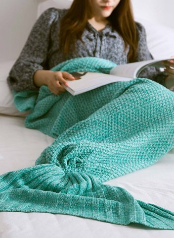 Solid Mermaid Tail Knitted Blanket